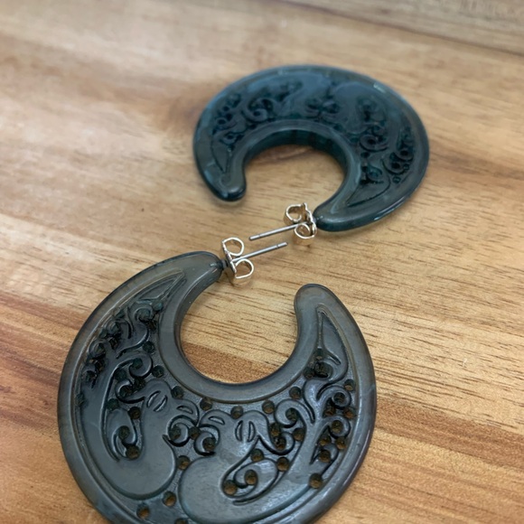 Vintage resin flat hoops - Picture 5 of 5